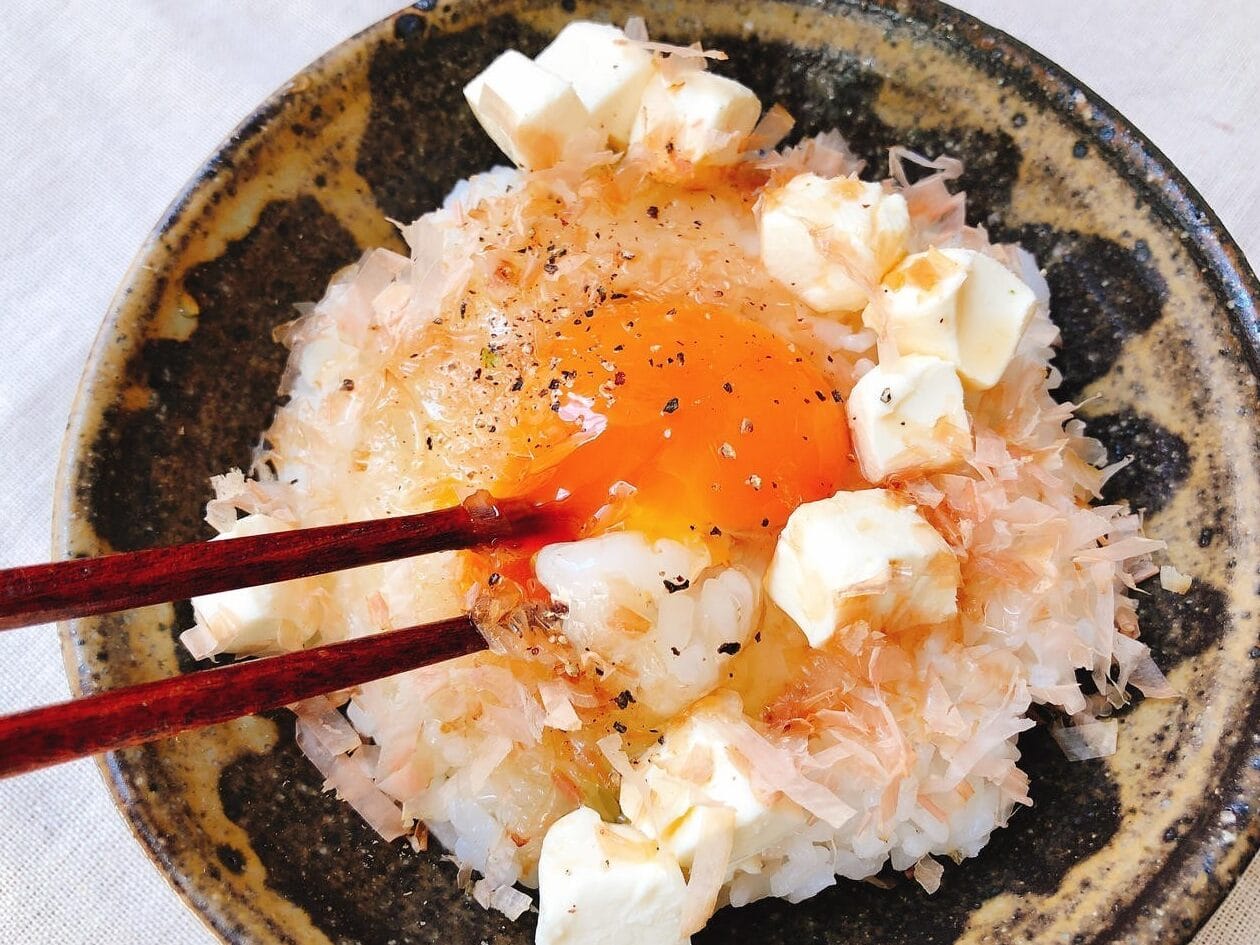 卵かけご飯にピッタリのおかず、簡単で美味しいレシピ集 1 e58db5e3818be38191e38194e9a3afe381abe38394e38383e382bfe383aae381aee3818ae3818be3819ae38081e7b0a1e58d98e381a7e7be8ee591b3e38197e38184