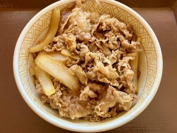 牛丼つゆだくがまずい?その解決法と人気メニュー 1 e7899be4b8bce381a4e38286e381a0e3818fe3818ce381bee3819ae38184efbc9fe3819de381aee8a7a3e6b1bae6b395e381a8e4babae6b097e383a1e3838be383a5