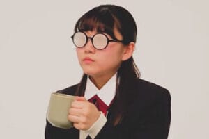 眼鏡を外すと可愛い、その理由と効果